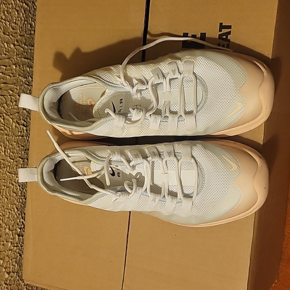 Women's Nike Air max sneakers